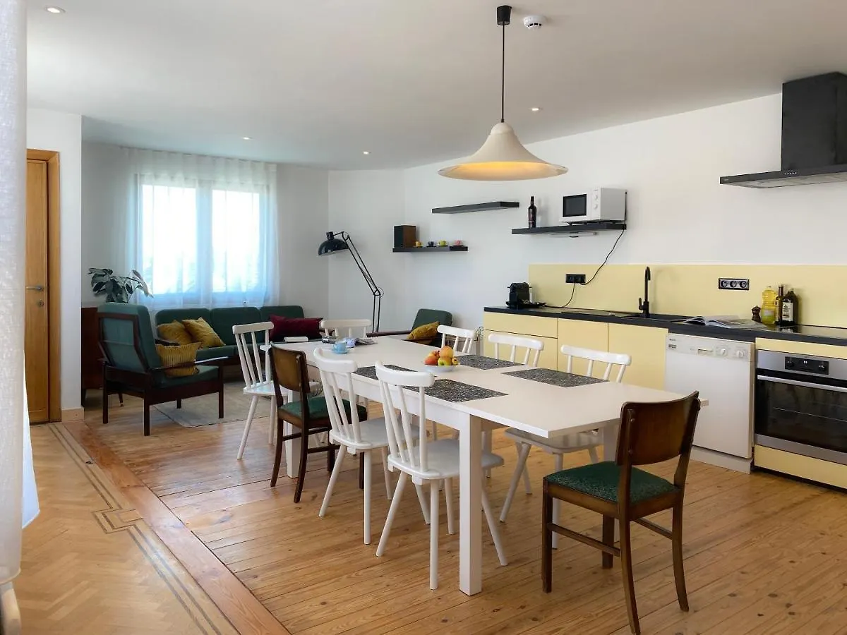 Family Floor - La Couronne Oostende - Authentiek Appartement Met Veel Lichtinval