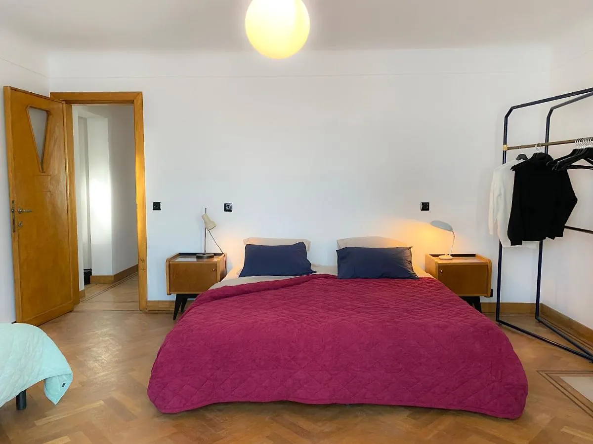 Family Floor - La Couronne Oostende - Authentiek Appartement Met Veel Lichtinval 0*, Ostend Belgium