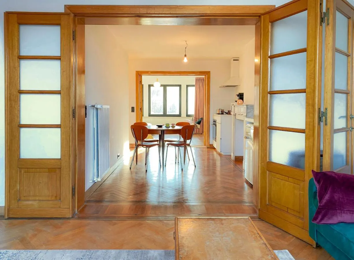 Family Floor - La Couronne Oostende - Authentiek Appartement Met Veel Lichtinval 0*, Ostend Belgium