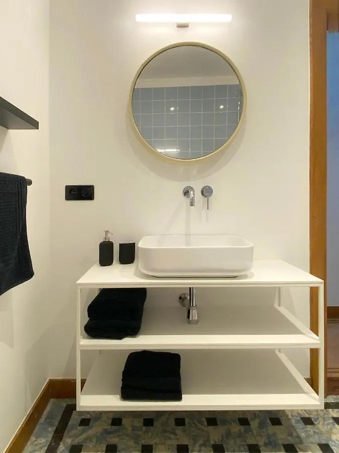 Family Floor - La Couronne Oostende - Authentiek Appartement Met Veel Lichtinval Ostend