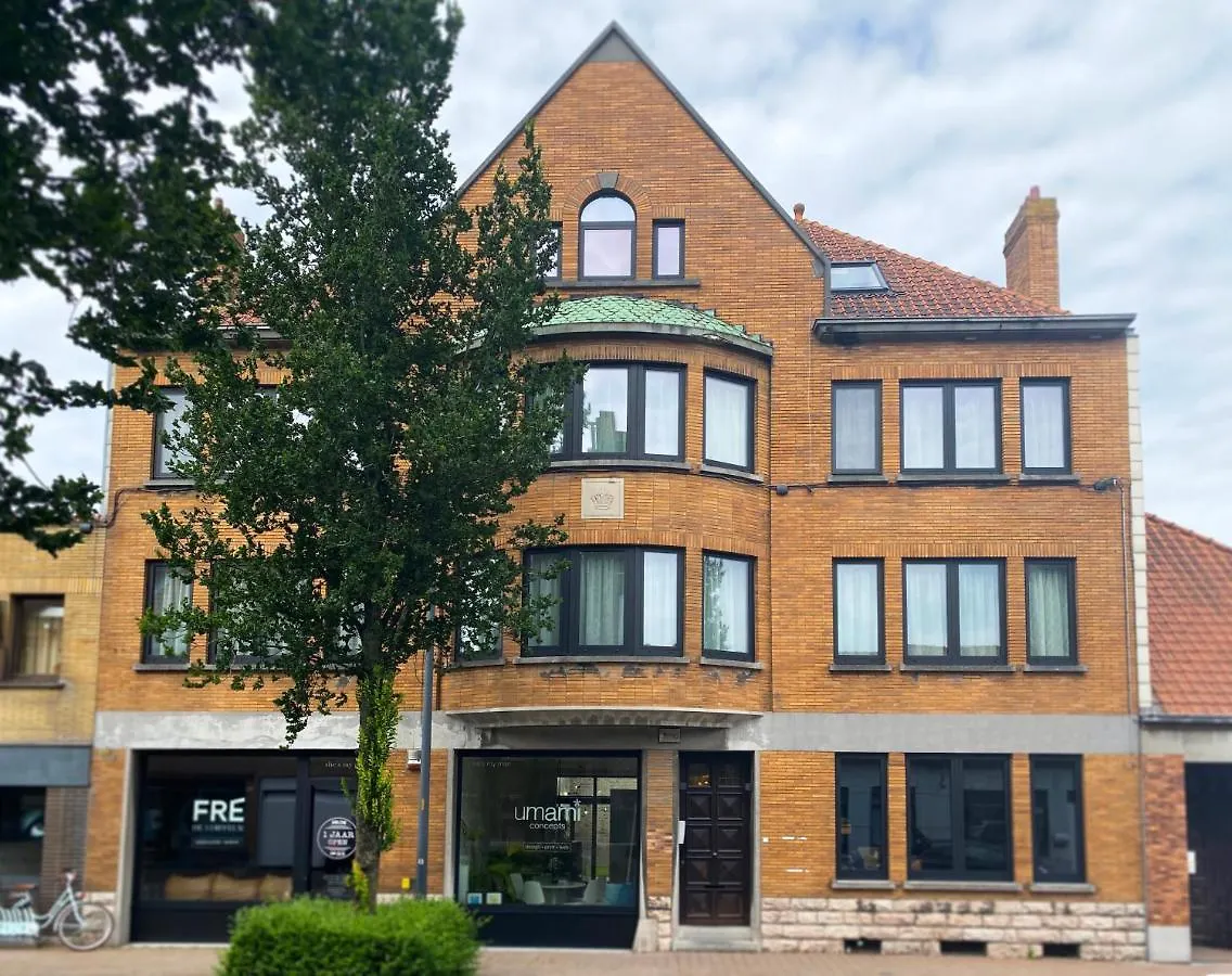 Family Floor - La Couronne Oostende - Authentiek Appartement Met Veel Lichtinval Ostend